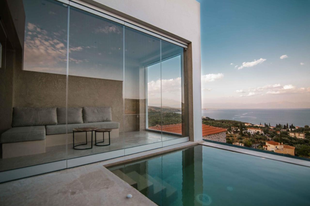 Mani Luxury Suites And Studios In Gytheio With Private Pools Gythio Exterior foto