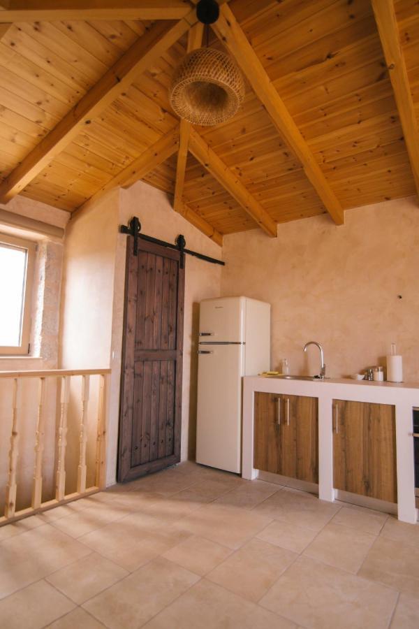 Mani Luxury Suites And Studios In Gytheio With Private Pools Gythio Exterior foto
