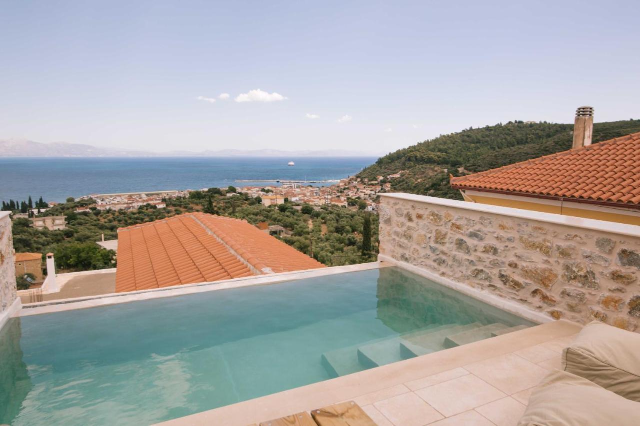 Mani Luxury Suites And Studios In Gytheio With Private Pools Gythio Exterior foto