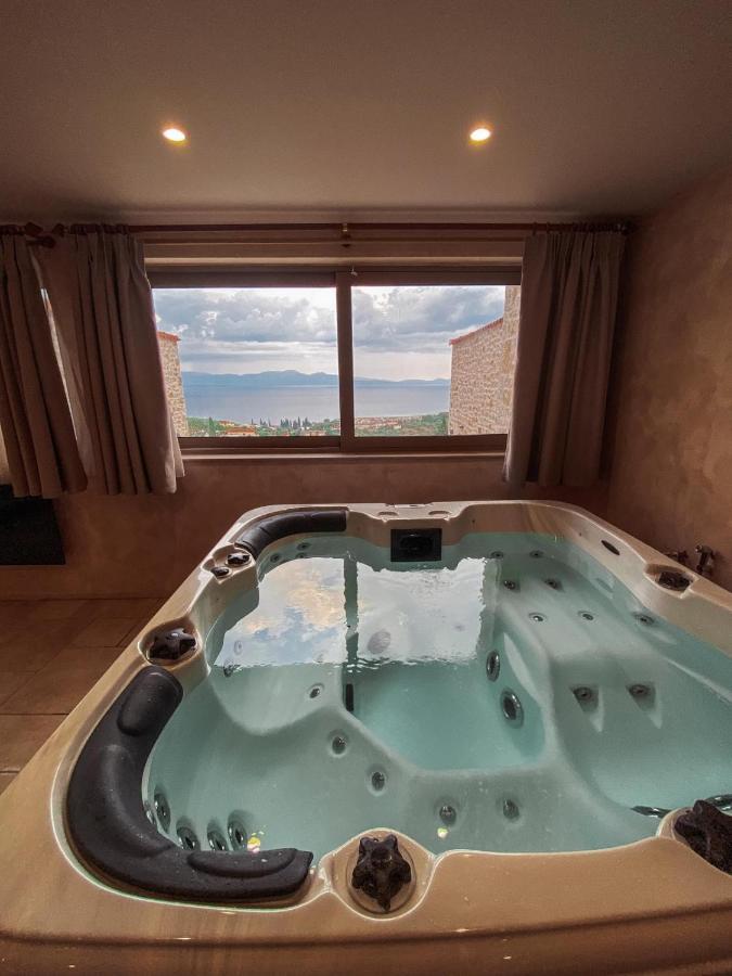 Mani Luxury Suites And Studios In Gytheio With Private Pools Gythio Exterior foto