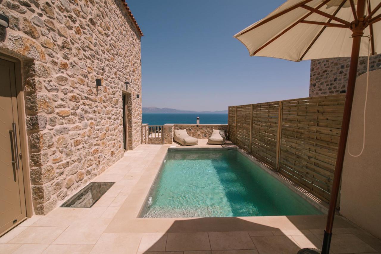 Mani Luxury Suites And Studios In Gytheio With Private Pools Gythio Exterior foto