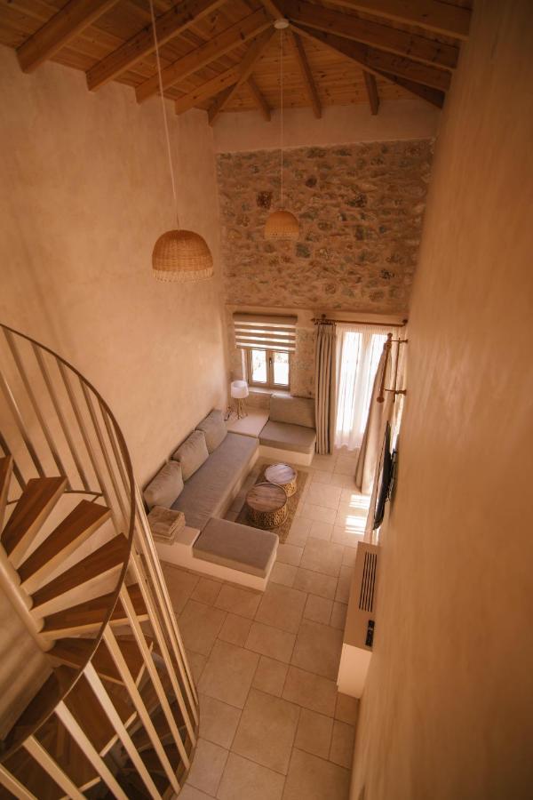Mani Luxury Suites And Studios In Gytheio With Private Pools Gythio Exterior foto
