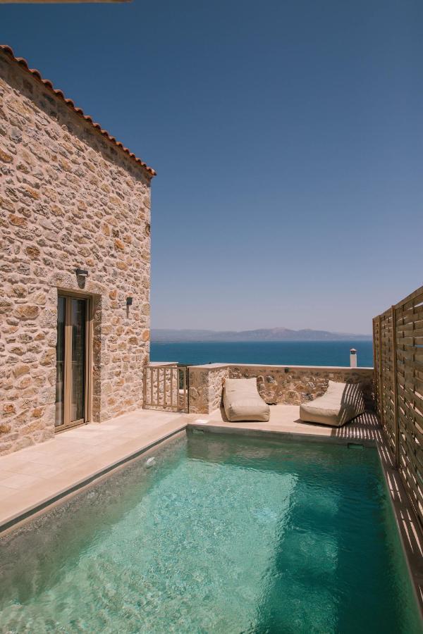 Mani Luxury Suites And Studios In Gytheio With Private Pools Gythio Exterior foto