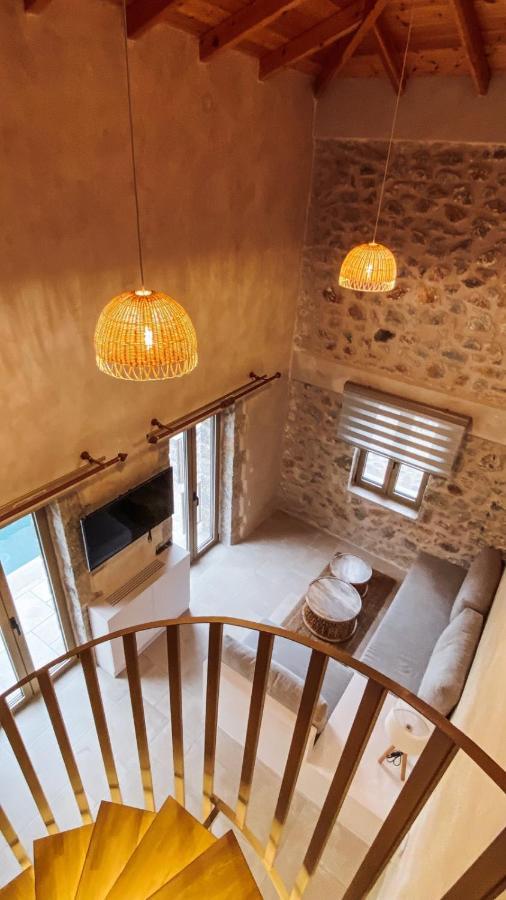 Mani Luxury Suites And Studios In Gytheio With Private Pools Gythio Exterior foto