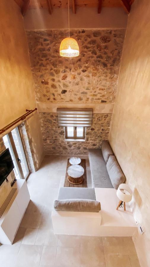 Mani Luxury Suites And Studios In Gytheio With Private Pools Gythio Exterior foto